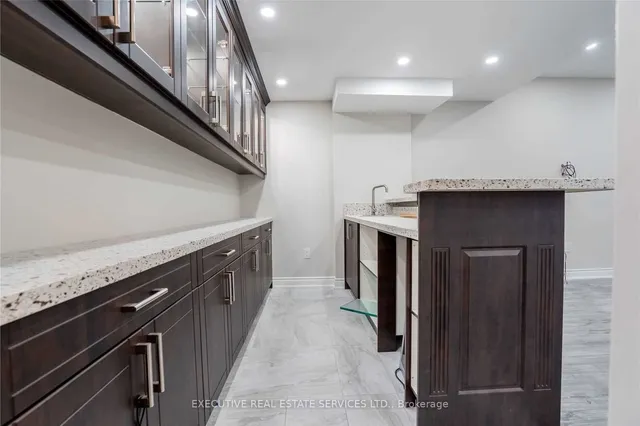 Additional image 33 of 48 Foothills Cres