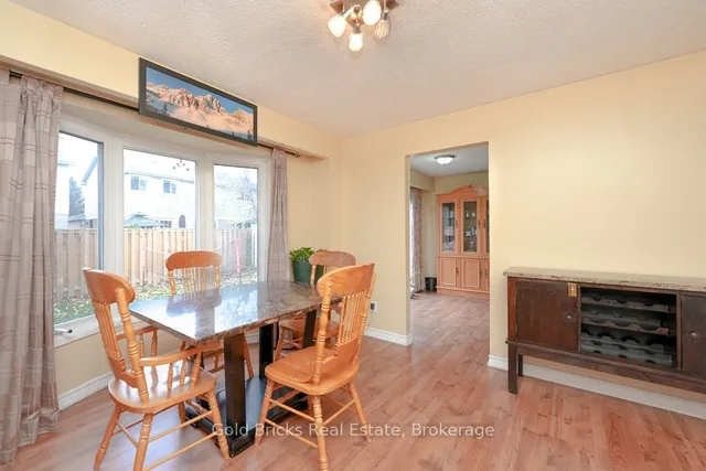 Additional image 13 of 19 Mikado Cres