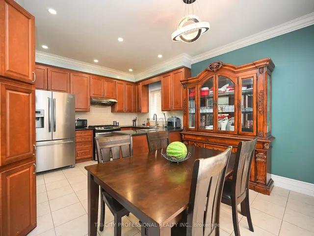 Additional image 15 of 112 Stoneylake Ave