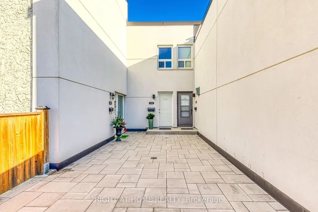 Additional image 3 of 1055 Dundas St Unit 202