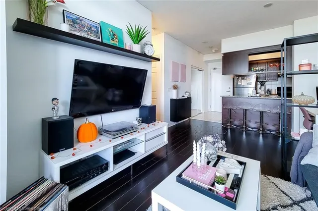 Additional image 18 of 2325 Central Park Dr