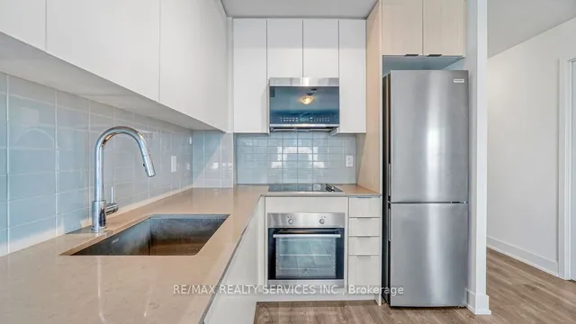 Additional image 6 of 2481 Taunton Rd Unit 603