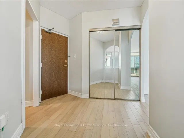 Additional image 7 of 5250 Lakeshore Rd Unit 708