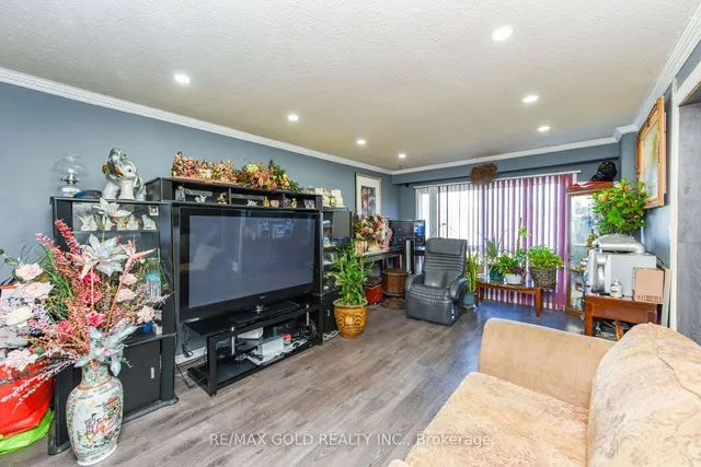 Additional image 8 of 7500 Goreway Dr Unit 35