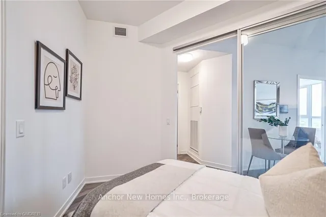 Additional image 34 of 405 DUNDAS St Unit 435