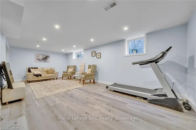 Additional image 15 of 89 Ambleside Dr