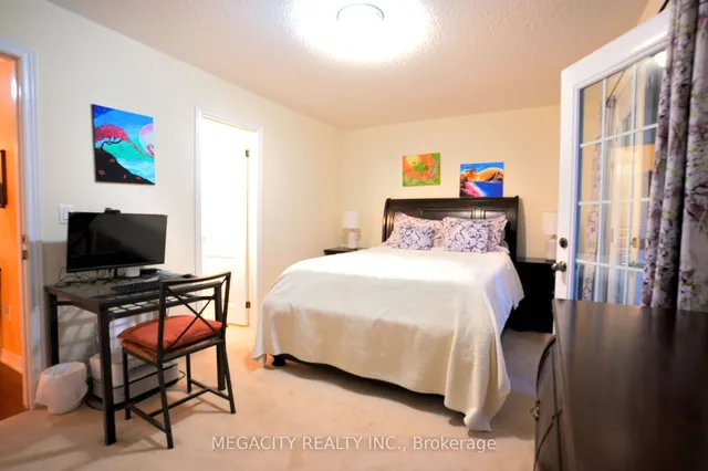 Additional image 23 of 22 Durango Dr