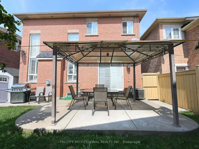 Additional image 39 of 112 Stoneylake Ave