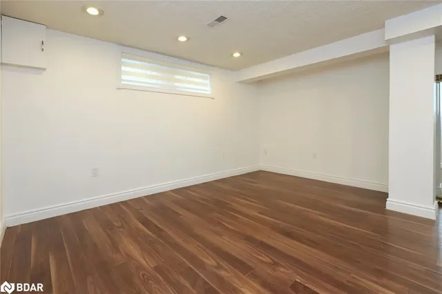 Additional image 28 of 32 Coniston Ave