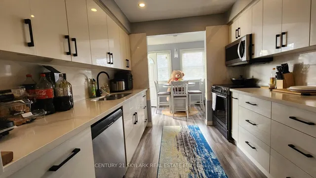 Additional image 4 of 1320 Hampton St Unit 25