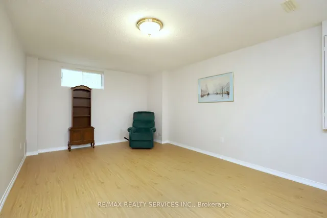 Additional image 19 of 12 Summerfield Cres