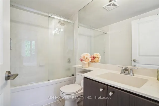 Additional image 8 of 60 Absolute Ave Unit 308