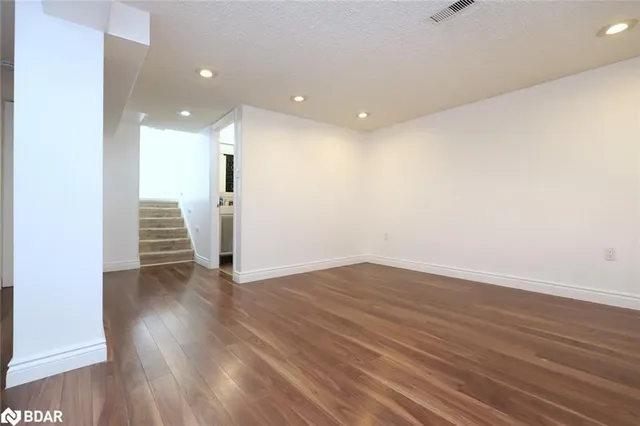 Additional image 29 of 32 Coniston Ave