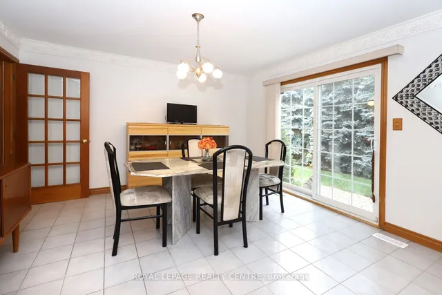 Additional image 15 of 4229 Capilano Crt