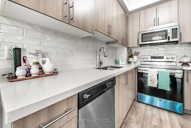 Additional image 15 of 55 Yorkland Blvd Unit 309