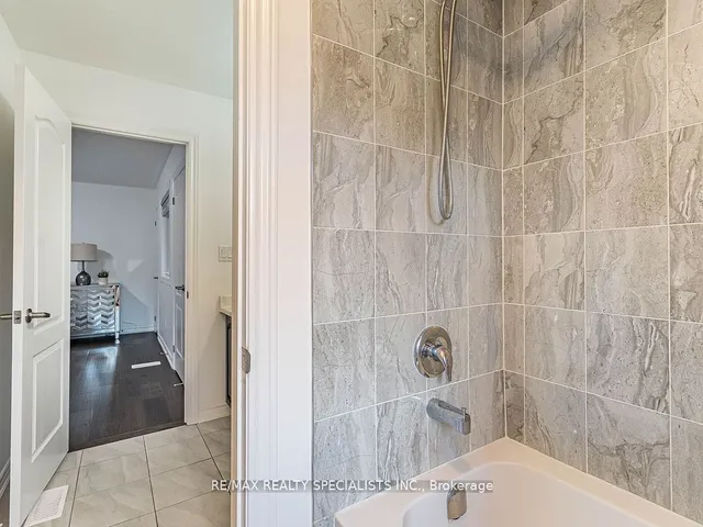 Additional image 27 of 14 Canary Clse