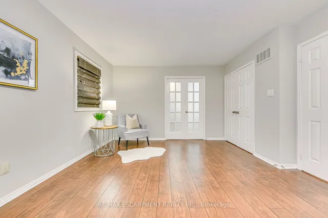 Additional image 22 of 435 March Cres