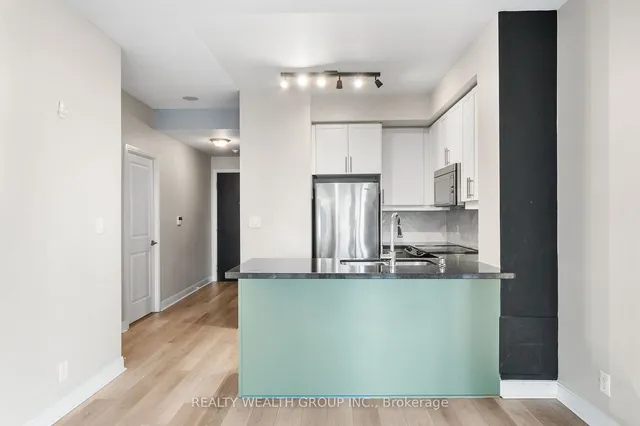 Additional image 15 of 60 absolute Ave Unit 302