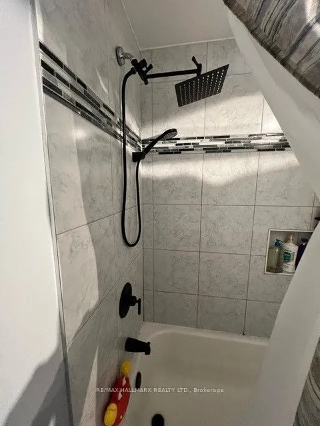 Additional image 16 of 49 Halfmoon Sq