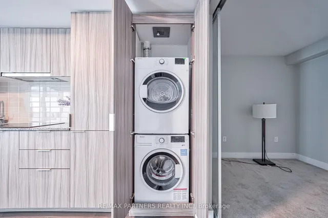 Additional image 18 of 955 Bay St Unit 427