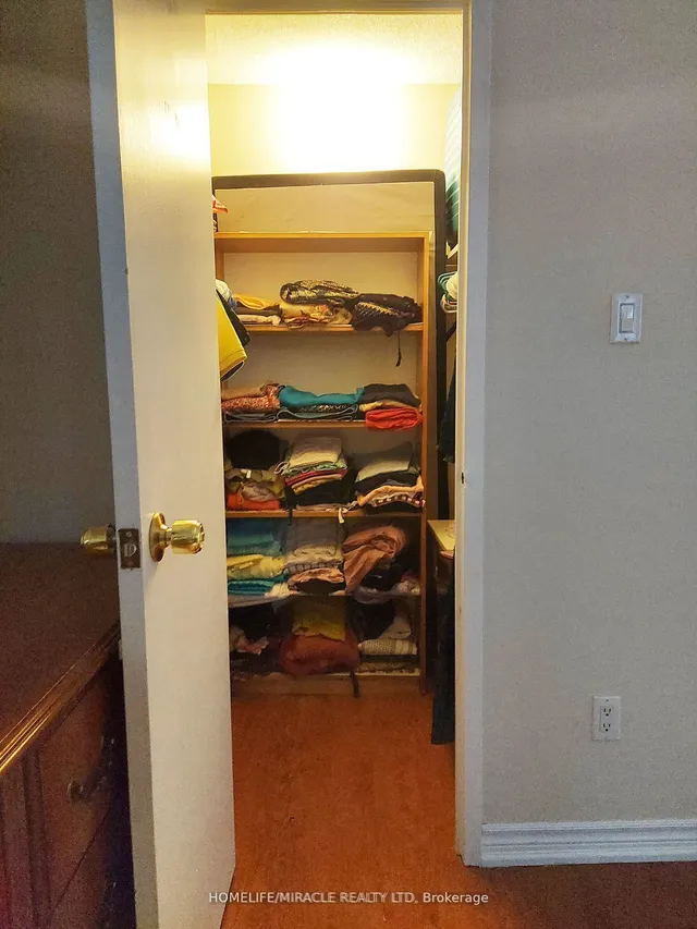 Additional image 27 of 25 Kensington Rd Unit 409