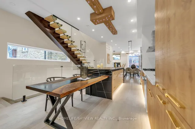 Additional image 14 of 690 Merton St