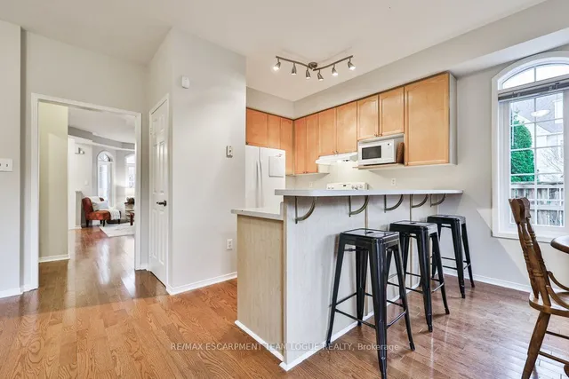 Additional image 11 of 199 Roxton Rd