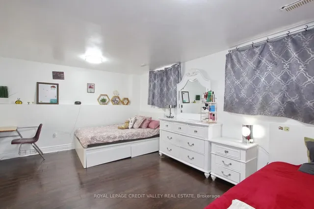 Additional image 33 of 115 Clarence St