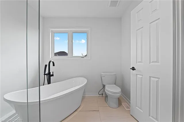 Additional image 18 of 486 Acumen Crt