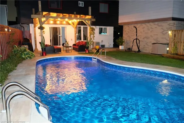 Additional image 28 of 10 Highland Trail