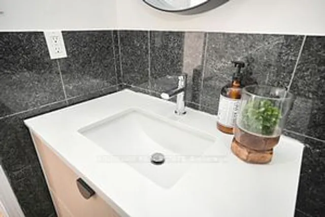 Additional image 24 of 4659 Full Moon Circ