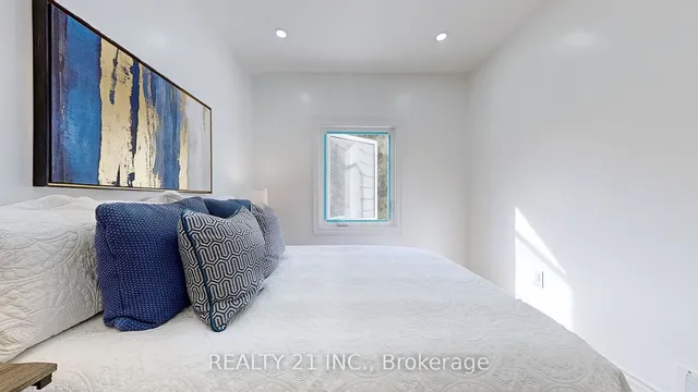 Additional image 20 of 92 King Edward Ave