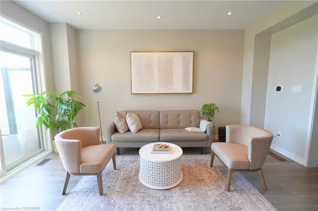 Additional image 7 of 3185 Mintwood Circle Cir