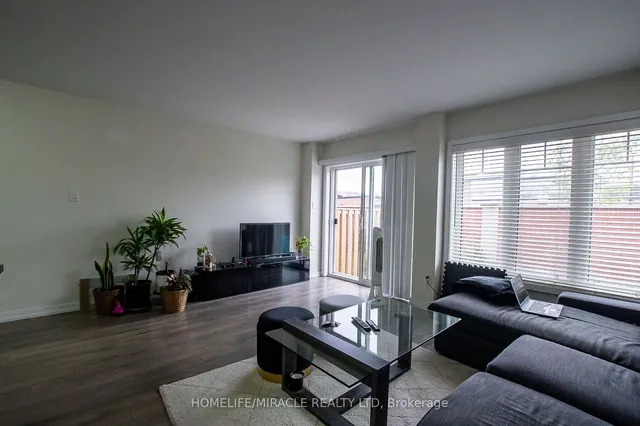 Additional image 2 of 124 Baffins Cres