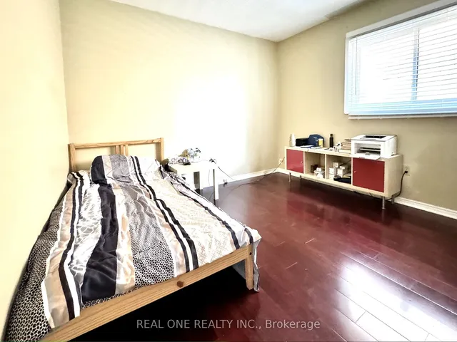 Additional image 15 of 403 Glenashton Dr