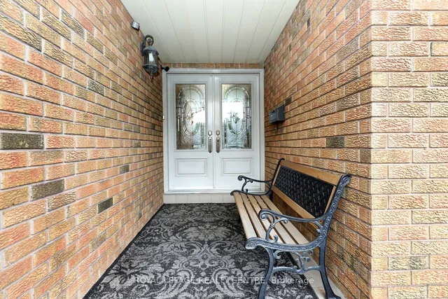 Additional image 2 of 4229 Capilano Crt