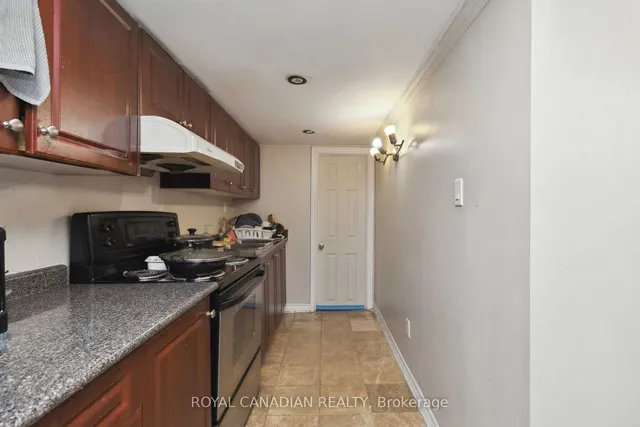 Additional image 33 of 1230 Prestonwood Cres