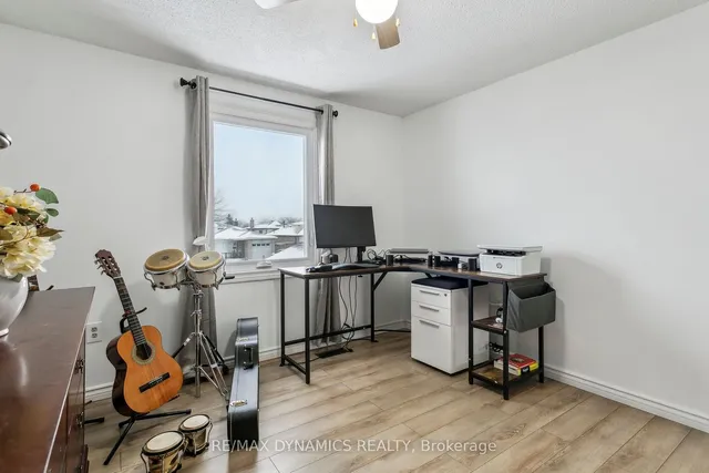 Additional image 25 of 2359 Malcolm Cres