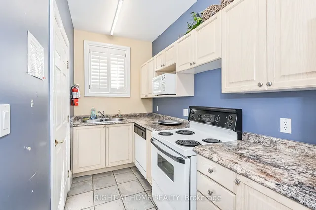 Additional image 30 of 1451 Walker's Line Unit 315