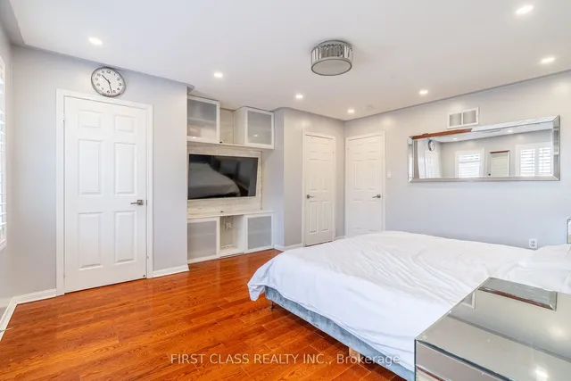 Additional image 21 of 26 Pecan Dr