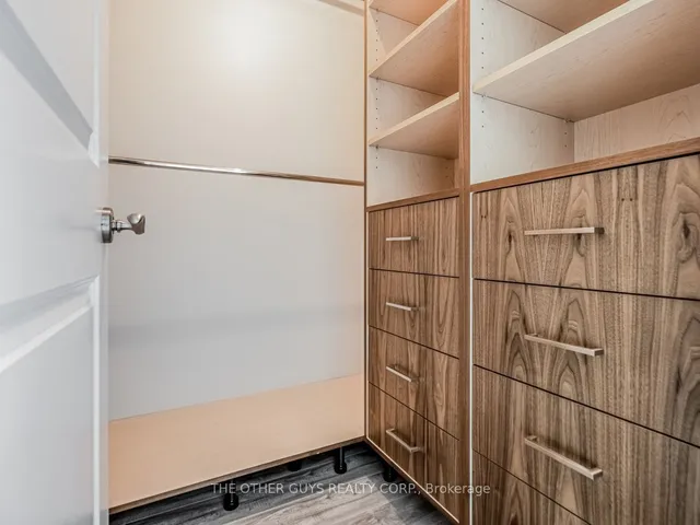 Additional image 24 of 100 John St Unit 2103