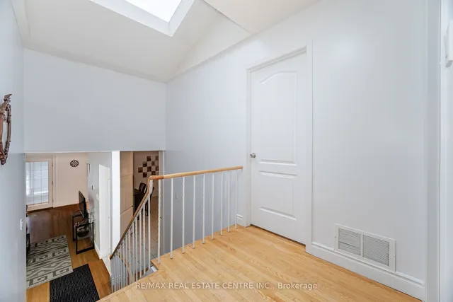 Additional image 19 of 4062 Dunmow Cres