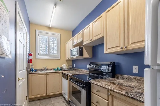 Additional image 32 of 1411 Walker's Line Unit 216