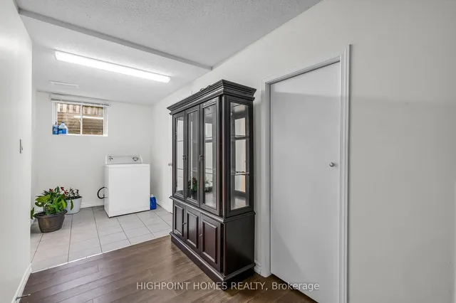 Additional image 26 of 41 Softneedle Ave