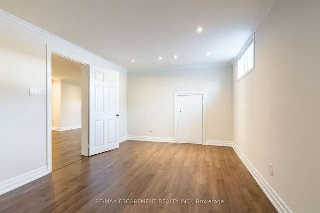 Additional image 25 of 5247 SPRUCE Ave