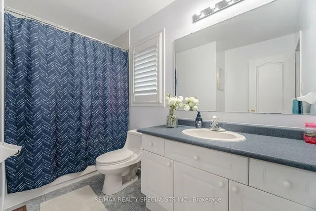 Additional image 28 of 30 Latania Blvd