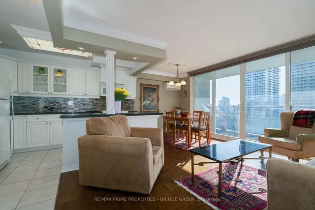 Additional image 4 of 30 Gloucester St Unit 1802