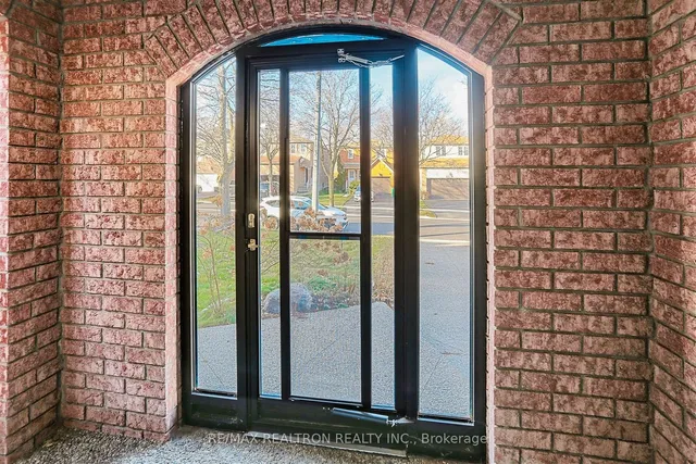 Additional image 3 of 2922 Gulfstream Way