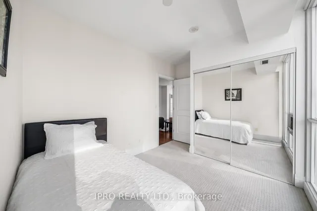 Additional image 19 of 16 Harbour St Unit 3402