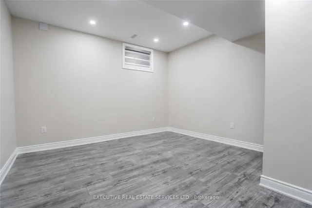 Additional image 37 of 48 Foothills Cres